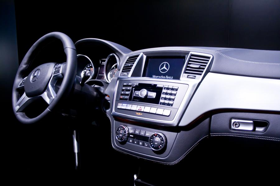  Mercedes-Benz ML-Class 2012 года  (фото 75 из 188)